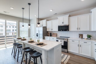 Maybrook Terraces in Greenville, SC - Foto de edificio - Building Photo