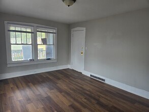 4018 Vermont Ave-Unit -UNIT 3 MK AA 84 in Louisville, KY - Building Photo - Building Photo