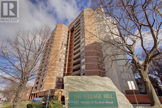 property at 222-1222 Jackson St W