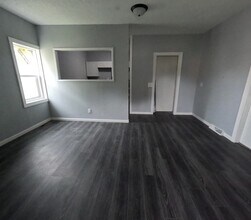 724 E Lawrence St in Mishawaka, IN - Building Photo - Building Photo