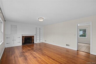216 S Poe St in Hartsdale, NY - Building Photo - Building Photo