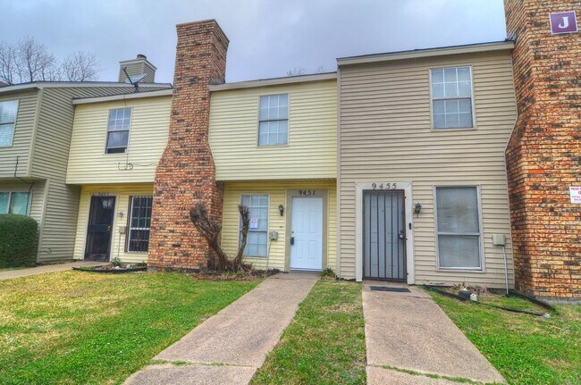 property at 9451 Olde Village Ct