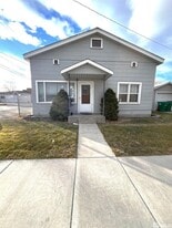 241 5th St in Sparks, NV - Building Photo