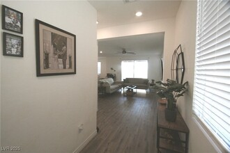 4318 Bayley Skye Ave, Unit 780-2W in Las Vegas, NV - Building Photo - Building Photo