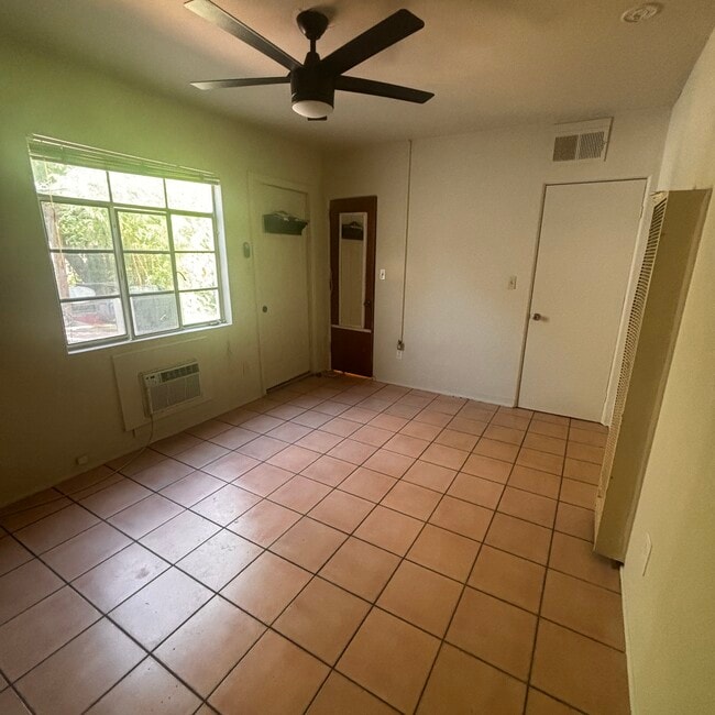 1409 S Mill Ave, Unit 2 in Tempe, AZ - Building Photo - Building Photo