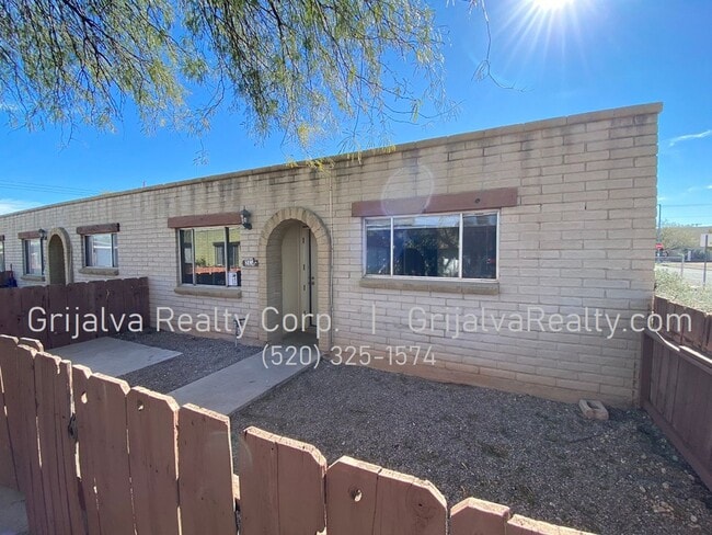property at 2614 N Winstel Blvd