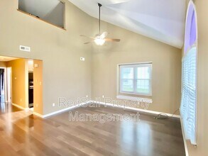 211 Crestwood Ct in Yorktown, VA - Building Photo - Building Photo