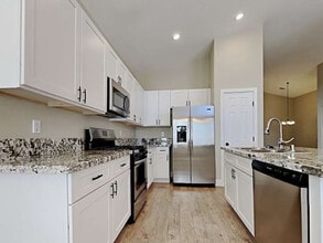 2913 Branch Creek Ct in Las Vegas, NV - Building Photo - Building Photo