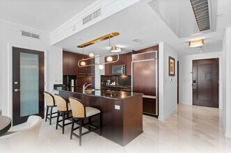 4391 Collins Ave, Unit SI ID1325638P in Miami Beach, FL - Foto de edificio - Building Photo