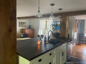 27 Spring St in Chester, CT - Building Photo - Building Photo