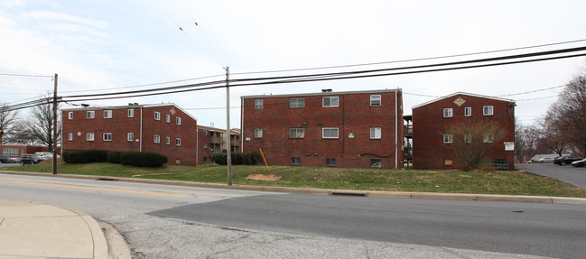 Highland Garden Apartments in Baltimore, MD - Building Photo - Building Photo