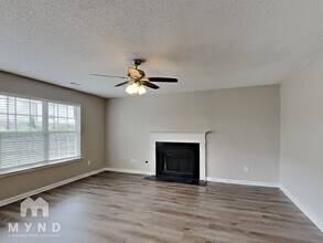 11640 Registry Blvd in Hampton, GA - Foto de edificio - Building Photo