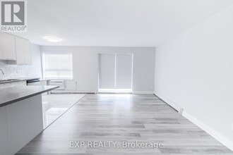 579-579 Clare Ave in Welland, ON - Building Photo - Building Photo