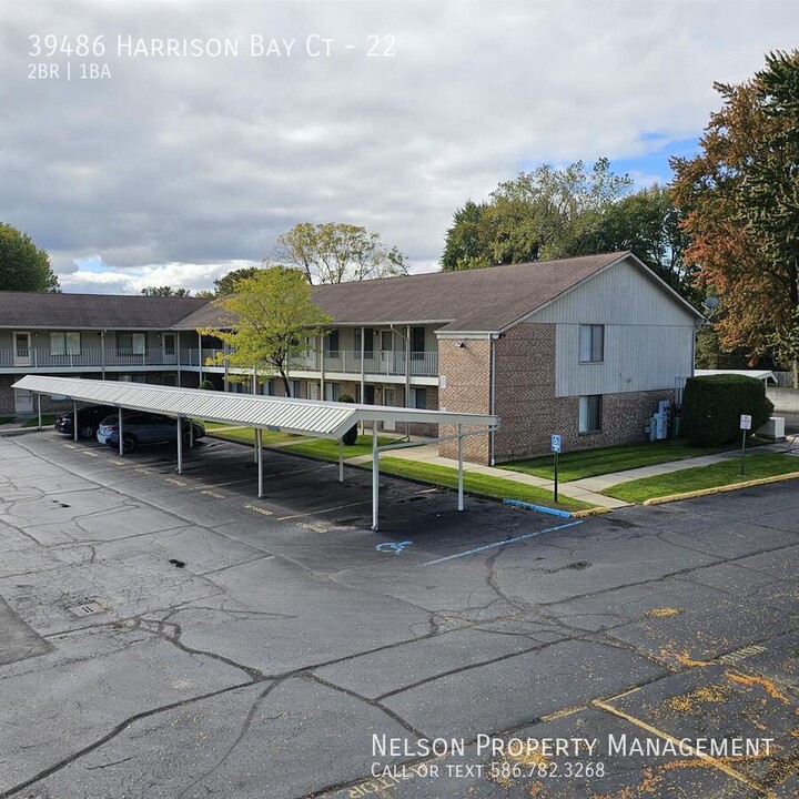 39486 Harrison Bay Ct-Unit -22 in Harrison Township, MI - Building Photo