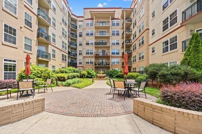 230 E Ponce de Leon Ave in Decatur, GA - Building Photo - Building Photo