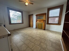 4821 Centre Ave in Pittsburgh, PA - Building Photo - Building Photo