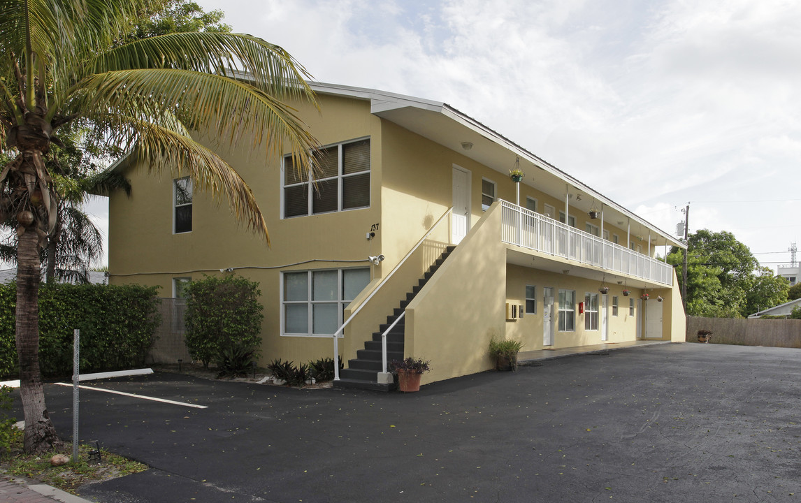 Winston Condominiums in Delray Beach, FL - Building Photo