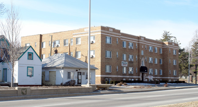 Crown Point Apartments in Indianapolis, IN - Building Photo - Building Photo