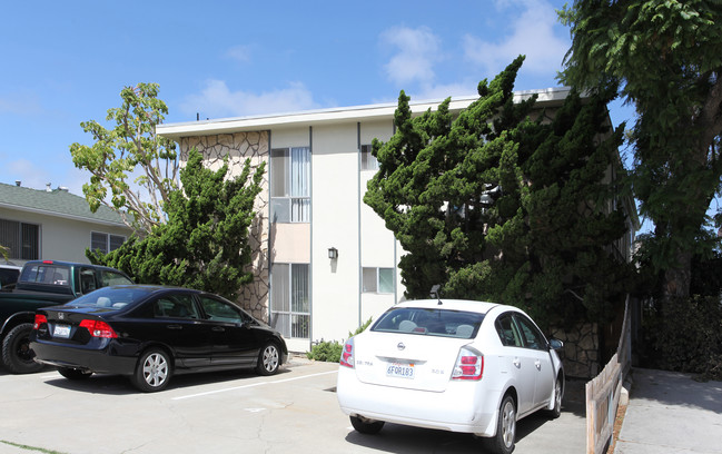 1430 Robinson Ave in San Diego, CA - Foto de edificio - Building Photo