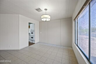 156 N Hawes Rd in Mesa, AZ - Building Photo - Building Photo