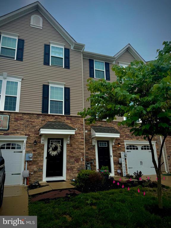 152 Meridian Ln in Washington Township, NJ - Building Photo - Building Photo