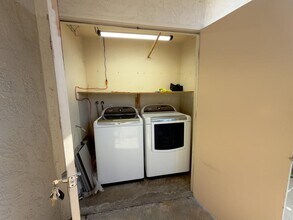 450 W Vermont Ave in Escondido, CA - Building Photo - Building Photo