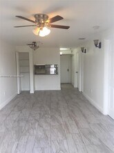 777 SW 9th Ave, Unit 411 in Miami, FL - Foto de edificio - Building Photo