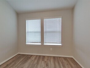 2311 E WInding Pines in Tomball, TX - Building Photo - Building Photo