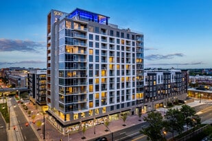 500 West Trade in Charlotte, NC - Building Photo