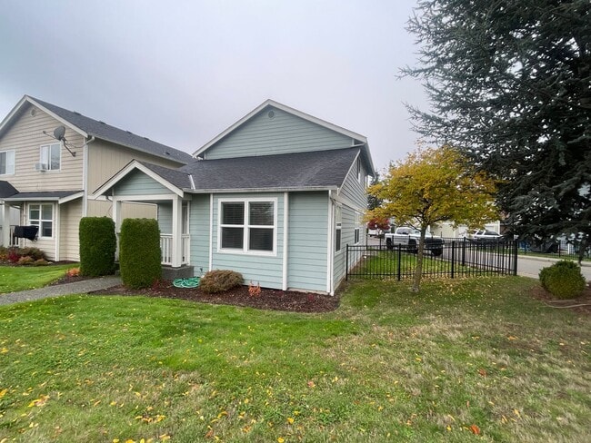 8730 8th Pl NE in Lake Stevens, WA - Building Photo - Building Photo