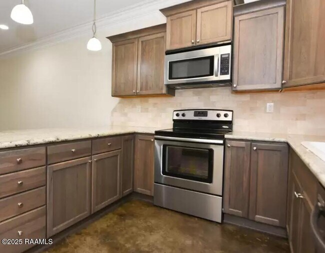 206 Caudill Dr in Lafayette, LA - Building Photo - Building Photo