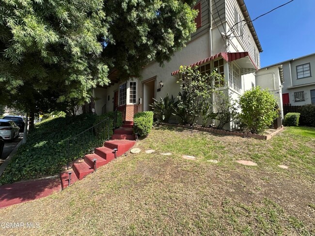 3136 Griffith Park Blvd in Los Angeles, CA - Building Photo - Building Photo