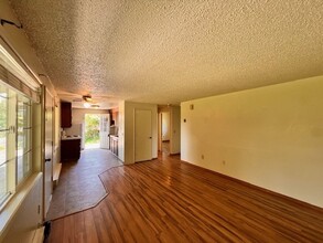 365-375 7th Ave in Coos Bay, OR - Building Photo - Building Photo