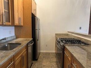254 Friend St, Unit 1 in Boston, MA - Building Photo - Building Photo