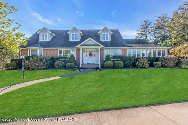 809 W Lk Dr in Spring Lake, NJ - Building Photo