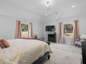 11311 Stuart Mill Rd in Oakton, VA - Building Photo - Building Photo