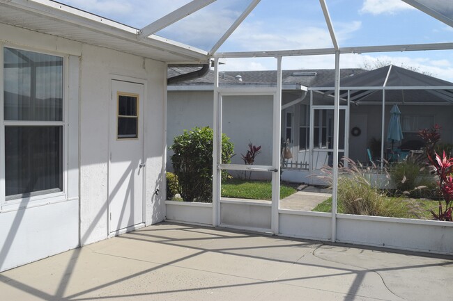 1111 Apple Terrace in Leesburg, FL - Building Photo - Building Photo