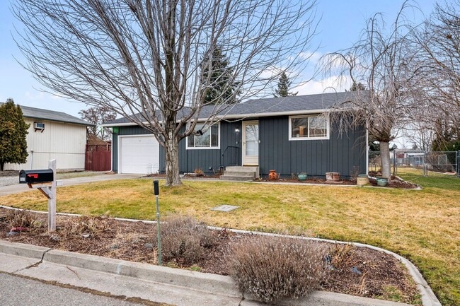 7603 E Maxwell Ave in Spokane Valley, WA - Building Photo - Building Photo