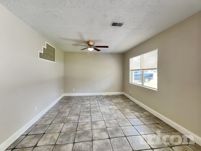 1212 Citrus Hill Ct, Unit 03-03-0816 in Seffner, FL - Building Photo - Building Photo