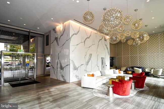 property at 4620 N Park Ave