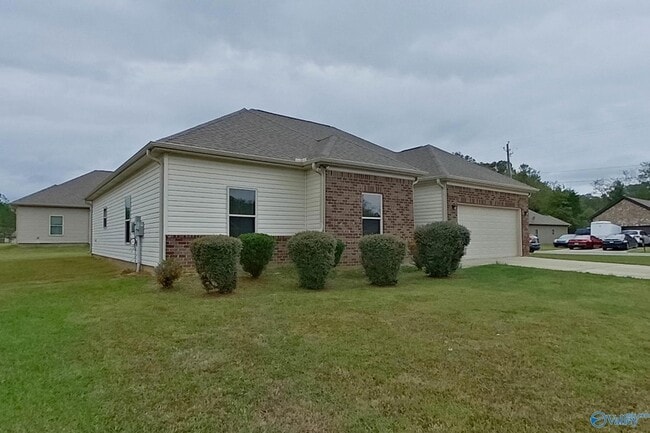 45 HAWK LN in Lincoln, AL - Foto de edificio - Building Photo