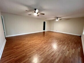 795 Vogel Dr in Lockhart, TX - Building Photo - Building Photo