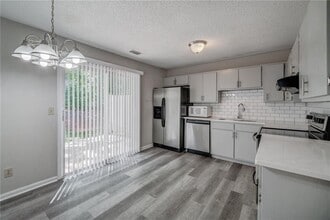 4084 Hidden Hollow Dr in Gainesville, GA - Building Photo - Building Photo