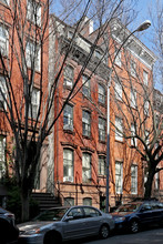 265 W 11th St in New York, NY - Building Photo - Building Photo