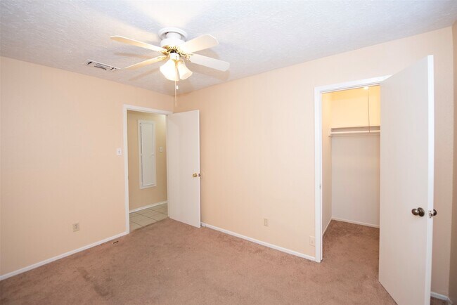 4843 Beechaven St in Houston, TX - Building Photo - Building Photo