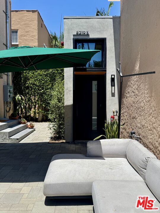 property at 902 N Harper Ave
