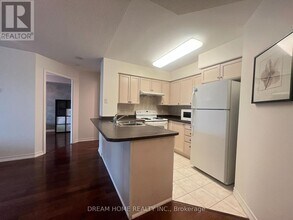 18 Spring Garden Ave in Toronto, ON - Building Photo - Building Photo