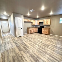 1304 E 15th St in Lubbock, TX - Building Photo - Building Photo