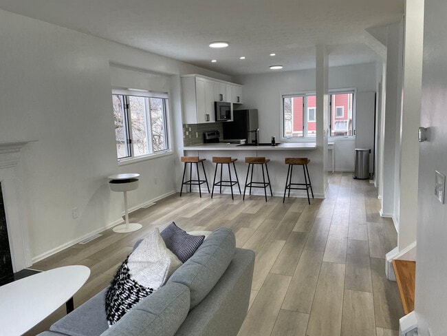 43 Adams St in Rochester, NY - Foto de edificio - Building Photo