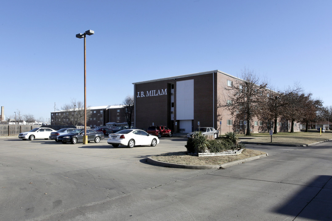 J. B. Milam Senior Center in Claremore, OK - Building Photo